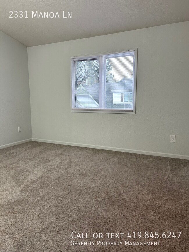 Building Photo - 2331 Manoa Ln N