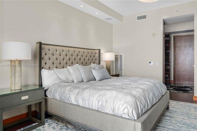 Building Photo - 9703 Collins Ave