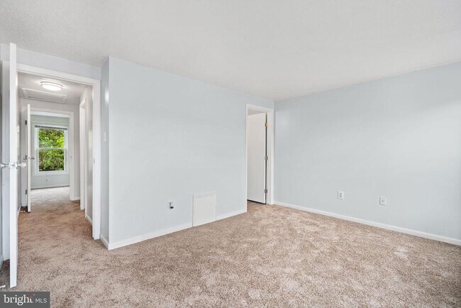 Building Photo - 1326 N Stockton St