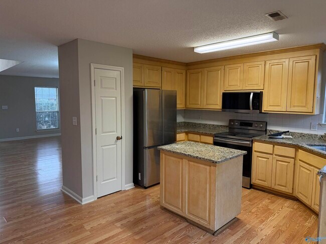 Building Photo - 129 Garden Brook Dr