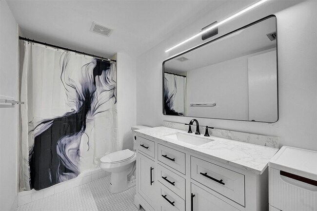 Building Photo - 14773 Cumberland Dr