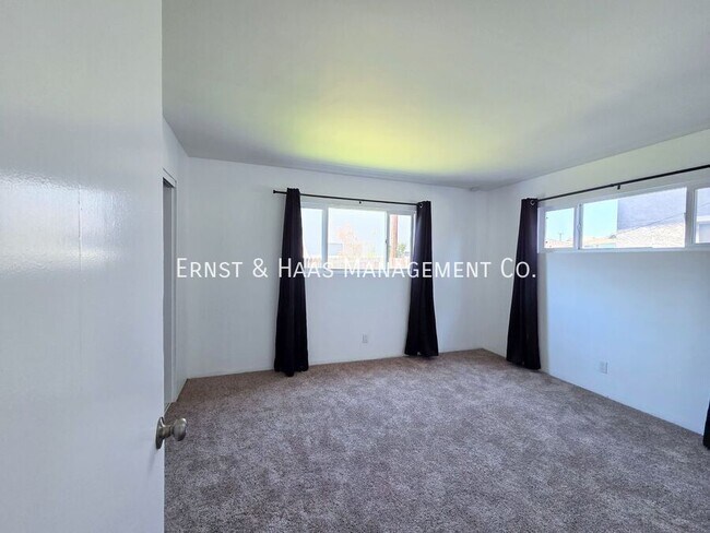 Building Photo - 873 E Turmont St