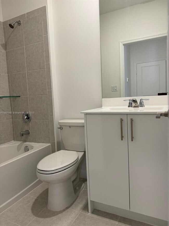 Building Photo - 16124 SW 148th Pl