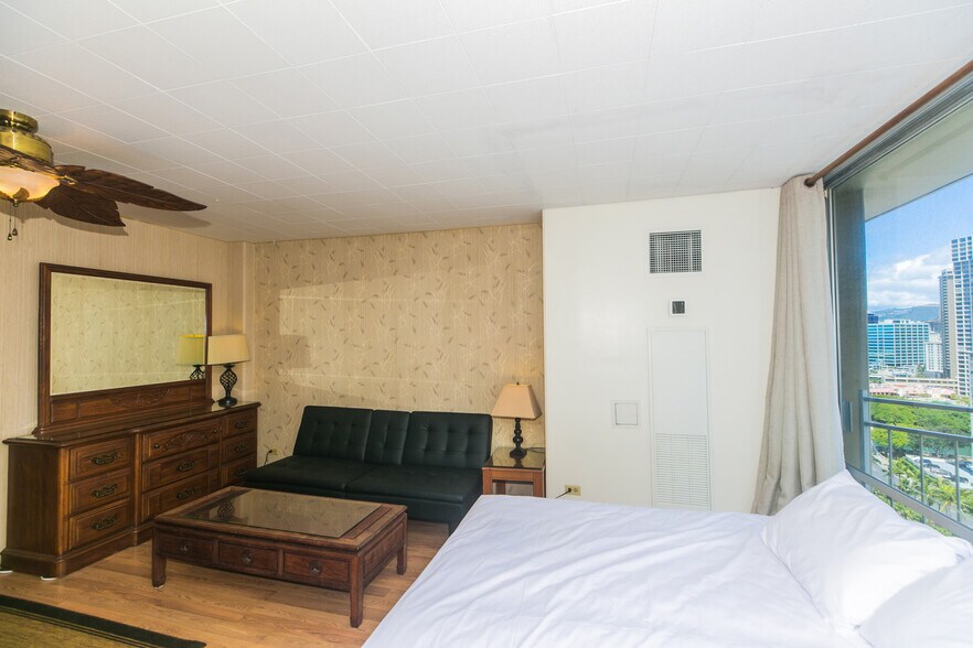 New comfortable sofa! - 1765 Ala Moana Blvd