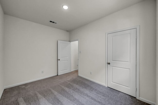 Building Photo - 15009 Ronan Dr