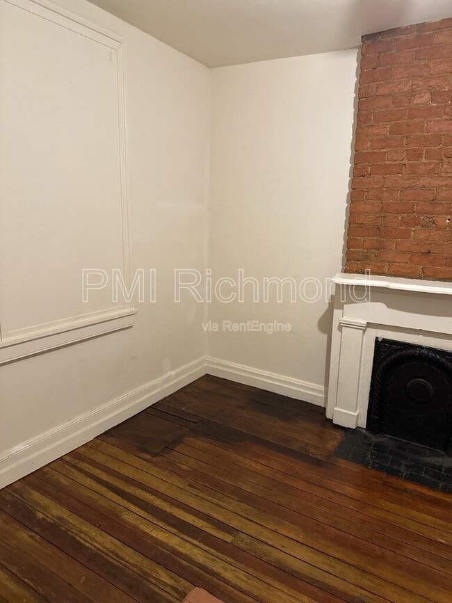 Building Photo - 413 S Laurel St