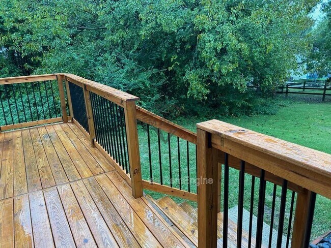 Building Photo - 100 Kendallwood Dr