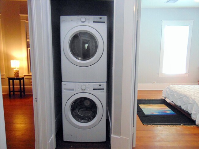 Building Photo - 3420 Avenue R