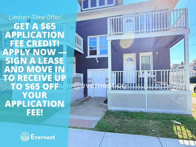 Building Photo - 2484 Woodmere St