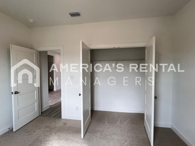 Building Photo - 21567 Tawny Lp