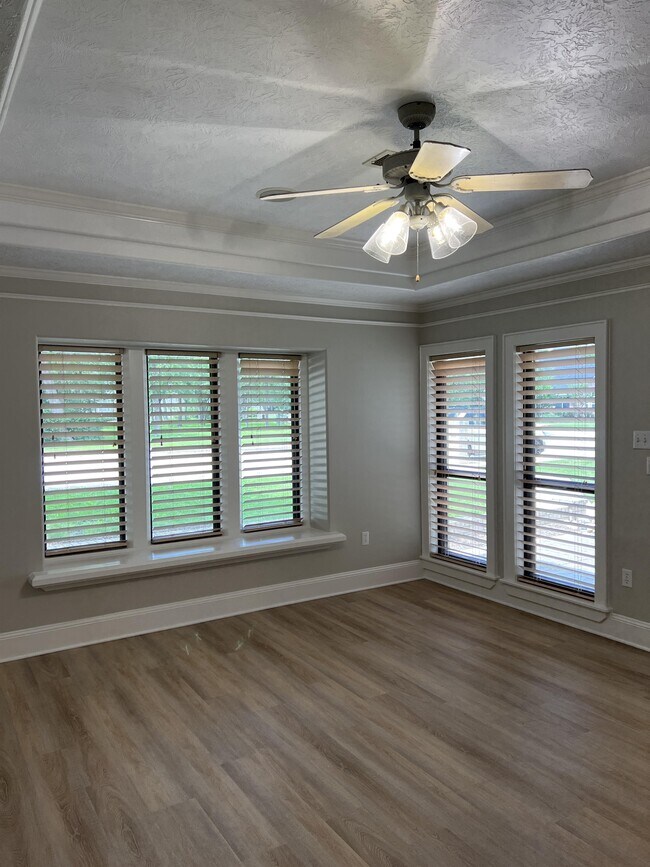 Building Photo - 4908 Spearman Dr