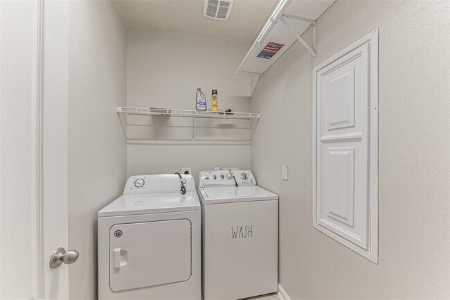 Building Photo - 3138 Palacious Falls Lane