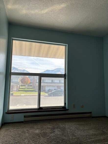 Building Photo - 1029 S 200 W