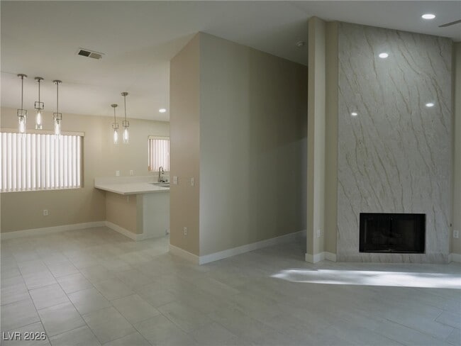 Building Photo - 8221 James Grayson Dr