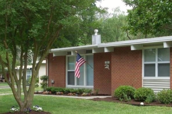 Primary Photo - Fairway Crescent- On base housing!