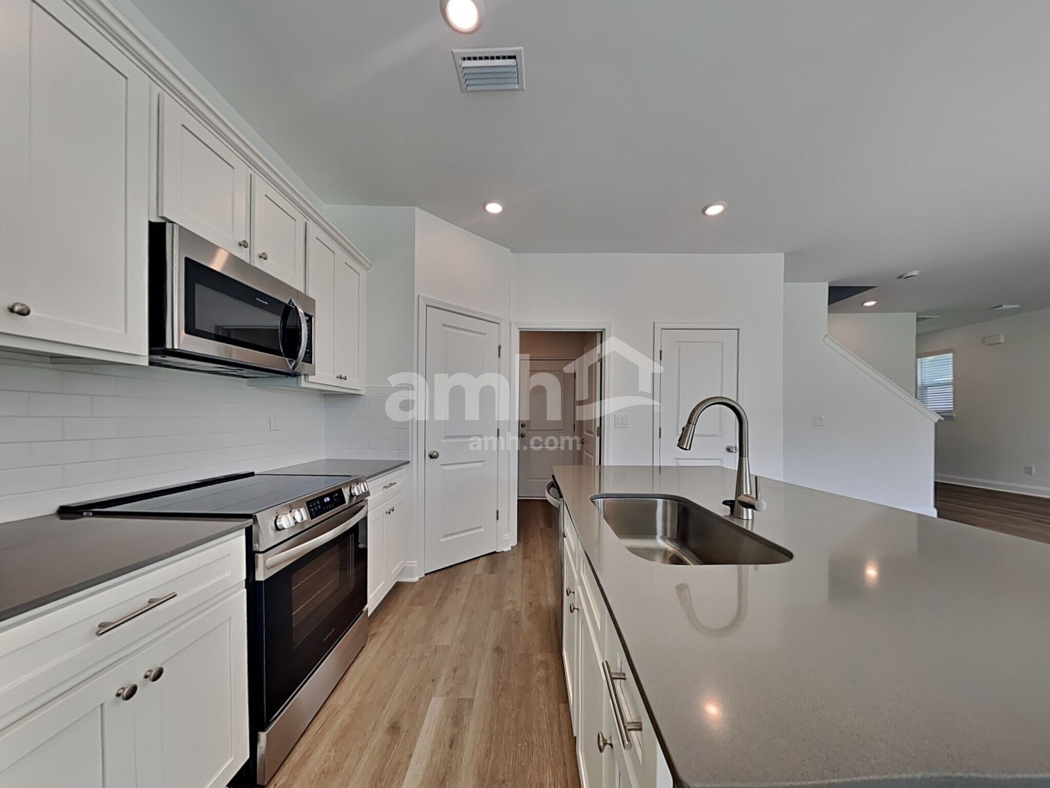 Building Photo - 140 Bee Tree Blvd