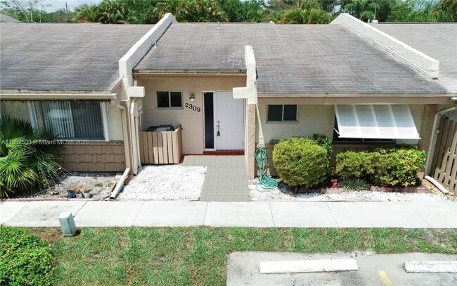 Primary Photo - 2309 N 37th Ave