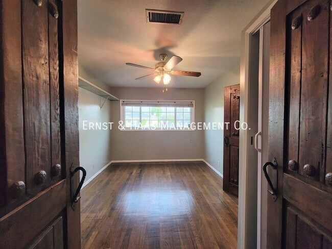 Building Photo - 6916 E. Peabody-