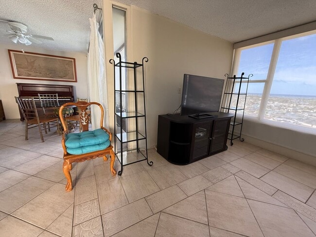 Building Photo - Mostly Furnished 2BR/2BA Condo