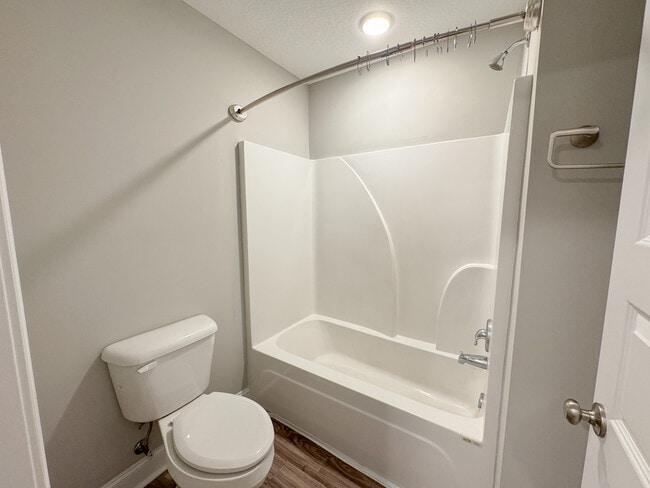 Building Photo - 5007 Cypress Lake Rd