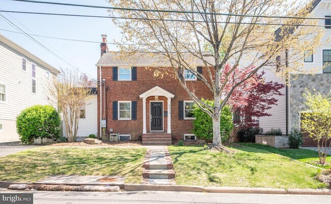 Building Photo - 6034 21st St N