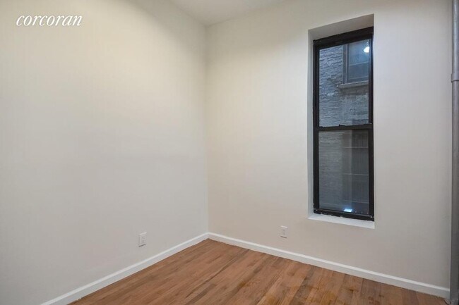 Building Photo - 522 W 123rd St