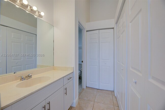 Building Photo - 6707 NW 193rd Ln