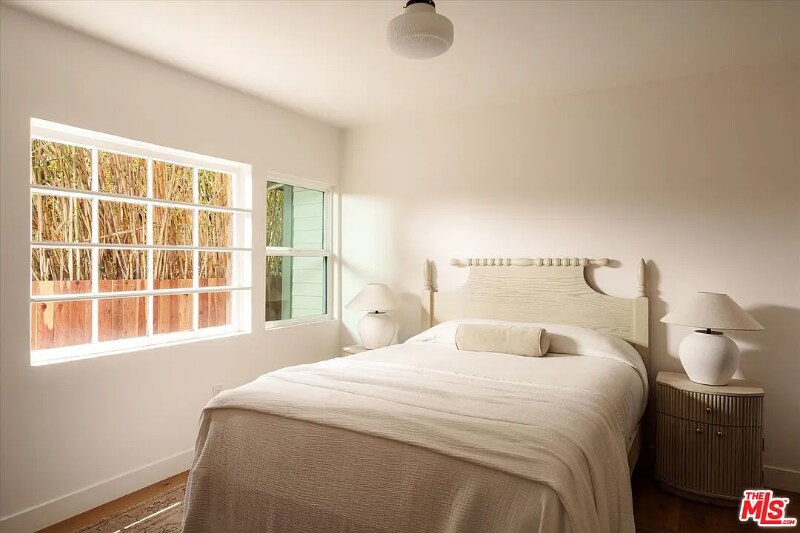 Building Photo - 5031 Townsend Ave