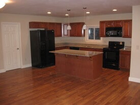 Building Photo - 236 Beartown Rd