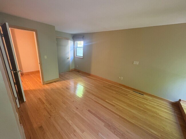 Building Photo - 531 Arapahoe Ave