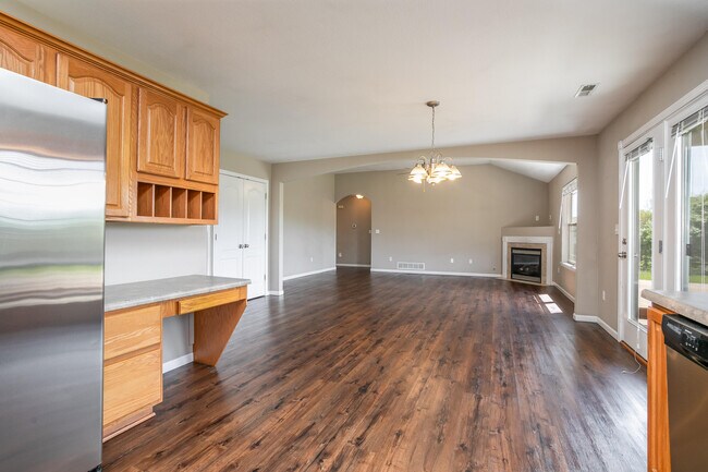 Building Photo - 4800 Burbank Loop