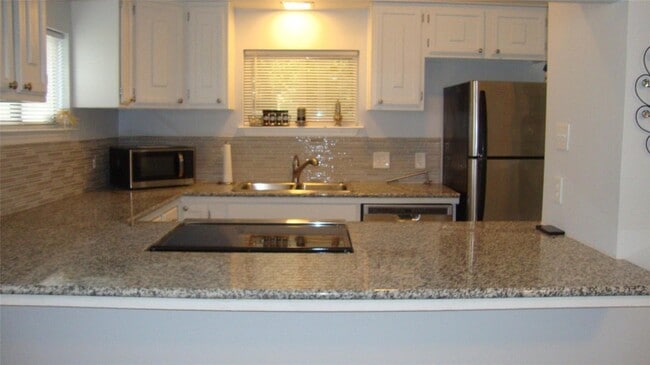 Building Photo - 21720 Sierra Trail