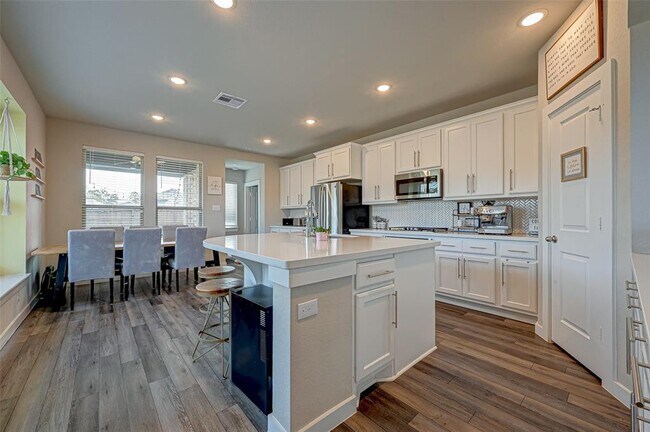 Building Photo - 27017 Strake Ln