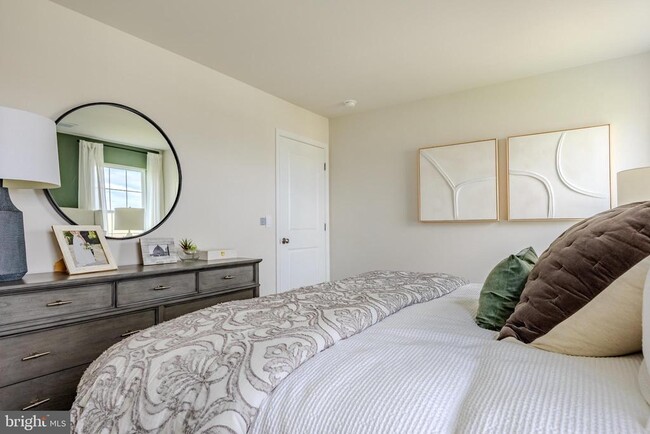 Building Photo - 171 Schyrock Dr