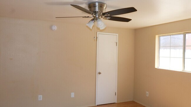 Building Photo - Single level duplex 2 br 1 ba in Chula Vista CA