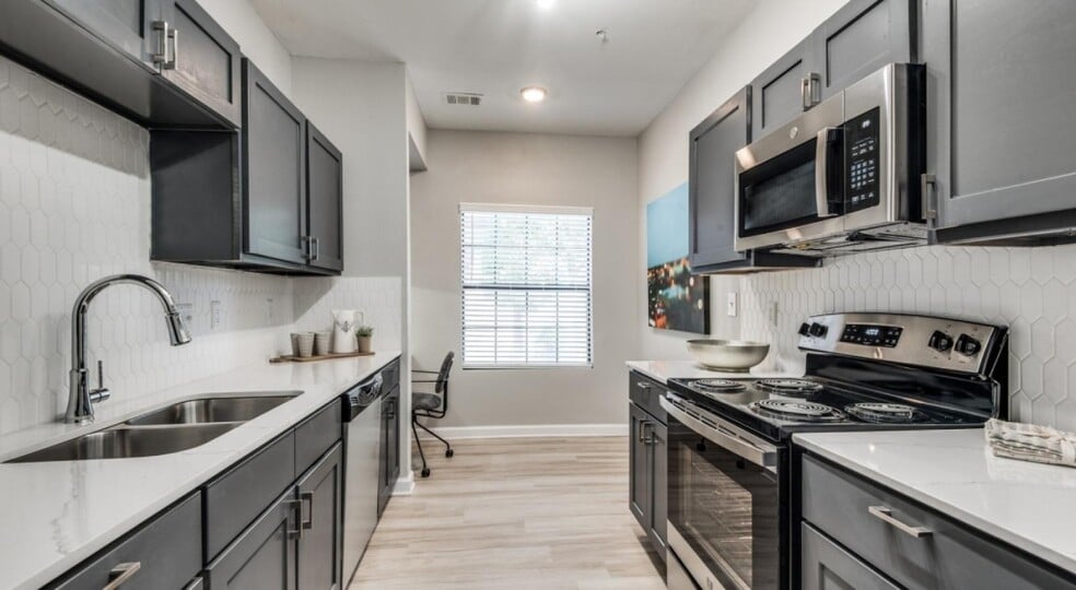 Spacious kitchens with thoughtful details - The Vincent