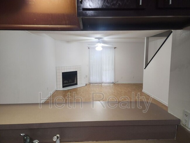 Building Photo - 4647 Barnes Rd S