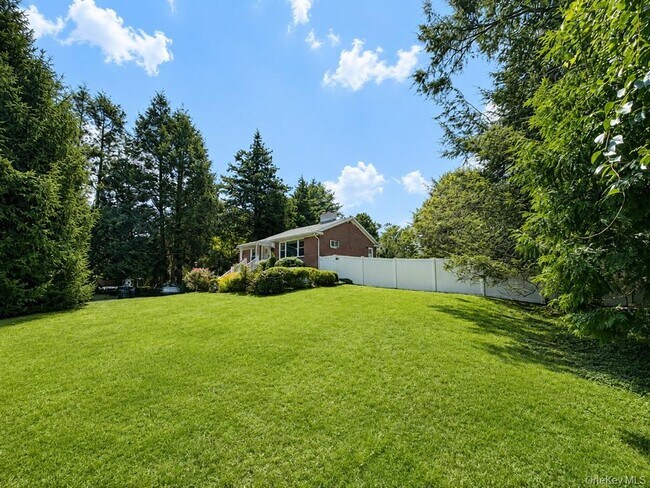 Building Photo - 707 Croton Falls Rd