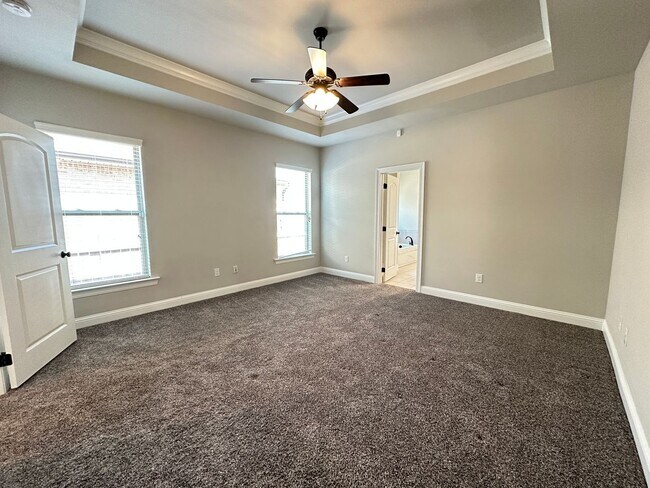 Building Photo - *$500 off FIRST MONTHS RENT MOVE IN SPECIAL* (LUCIEN FIELD ESTATES-SOUTHEAST SHREVEPORT-BEAUTIFUL...