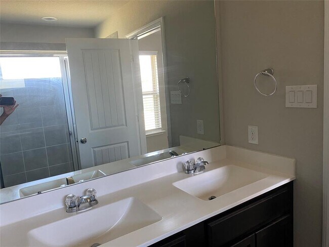 Building Photo - 8218 Rose Petals Ln