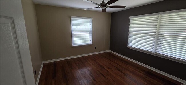 Building Photo - 245 Forest Hills Dr