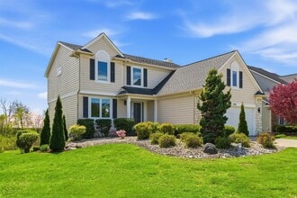 Building Photo - 2243 Sun Valley Dr