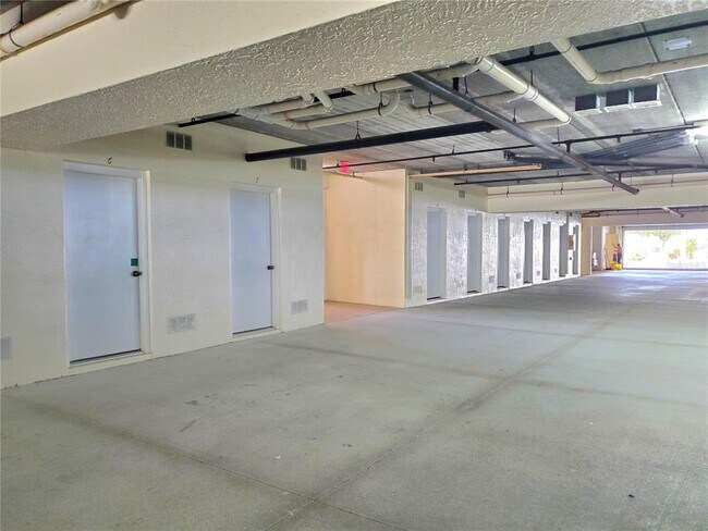 Building Photo - 200 Harbor Walk Dr
