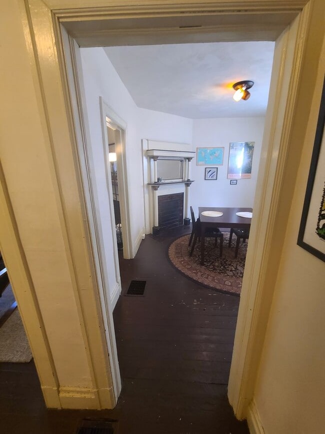 Building Photo - 405 McKee Pl