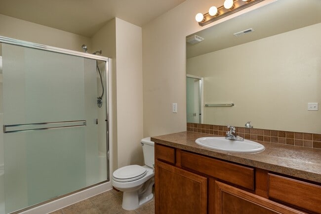 Building Photo - 2 Bed 2 Bath Home - 55+ Community Only