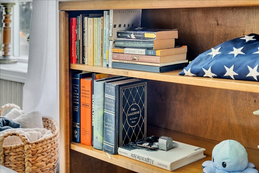 Building Photo - 10 Ritchie Pl