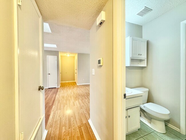 Building Photo - Holden Village Townhome Available - Newly ...