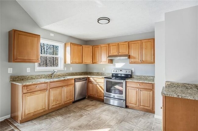 Building Photo - 5825 Stonehaven Dr NW