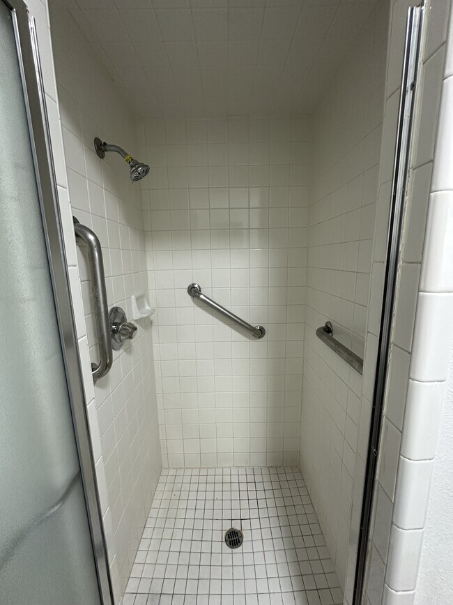 Building Photo - 13051 Baker Ave