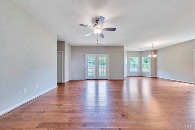 Building Photo - 261 Crystal Ln